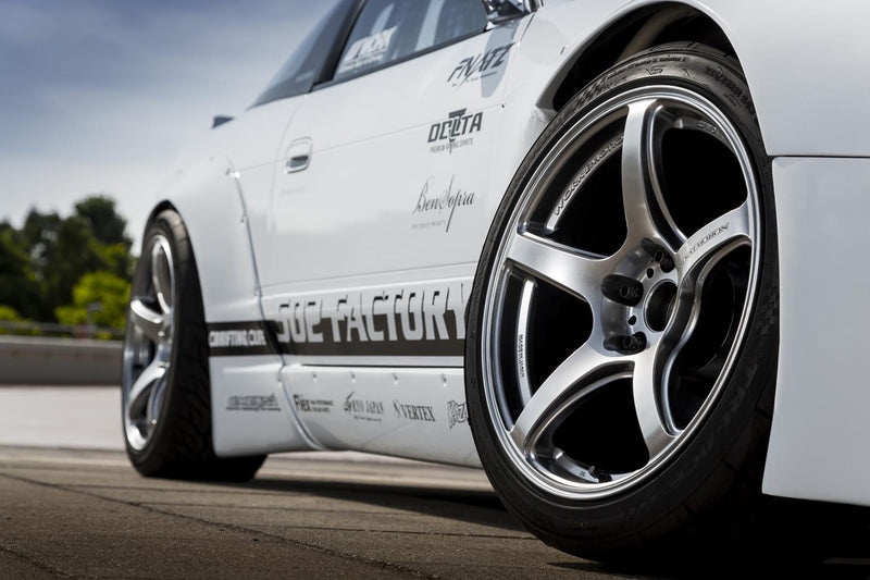Work Emotion T5R Glow Silver 18x9.5 +38 5x114.3